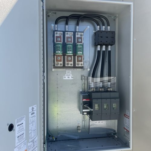 Home fused disconnect switch for hvac unit commercial mechanical service 'preventative maintinence programs'.jpg